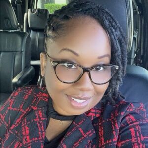 Meet your Posher, Yvonne